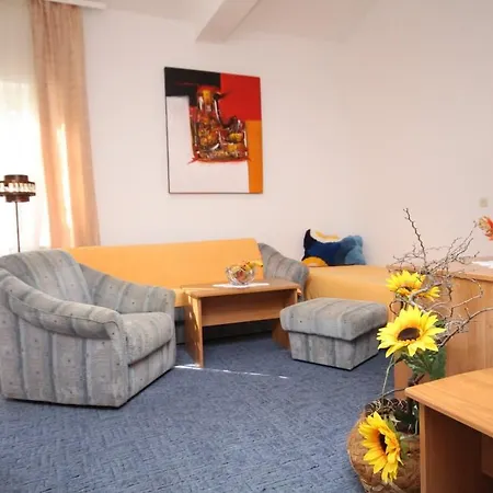 Guest house Quadruple Starigrad 3333g