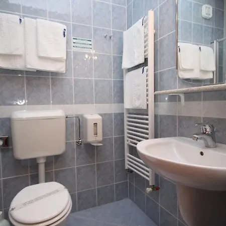 Quadruple Starigrad 3333g Guest house 4*